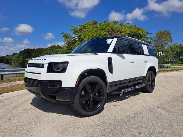 2025 Land Rover Defender 130 P500 V8