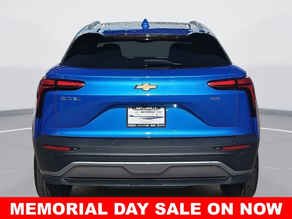 Used 2024 Blue Chevrolet LT image 4