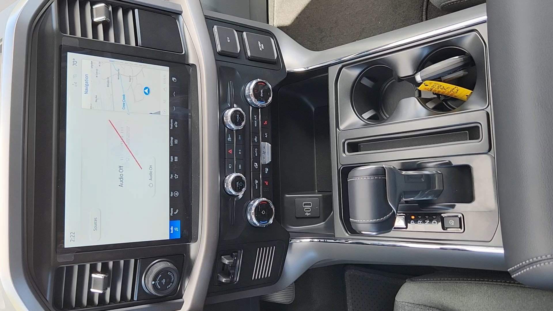 2025 Ford F-150 Lightning XLT - Photo 14