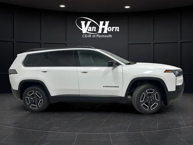 New 2026 Bright White Clear-Coat Exterior Paint Jeep Laredo image 8