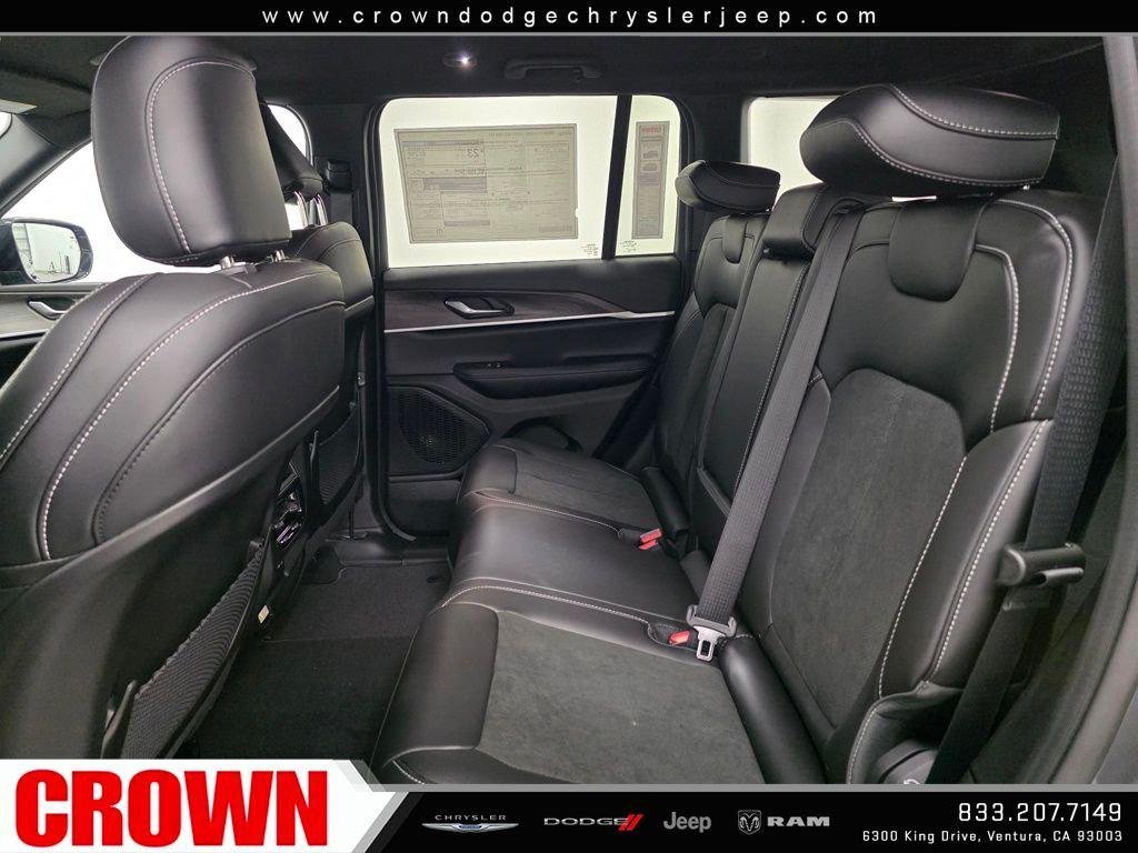 New 2026 Baltic Gray Metallic Clearcoat Jeep Laredo image 13