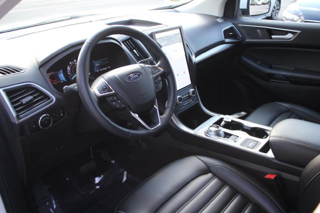 Used 2024 White Ford SEL image 3