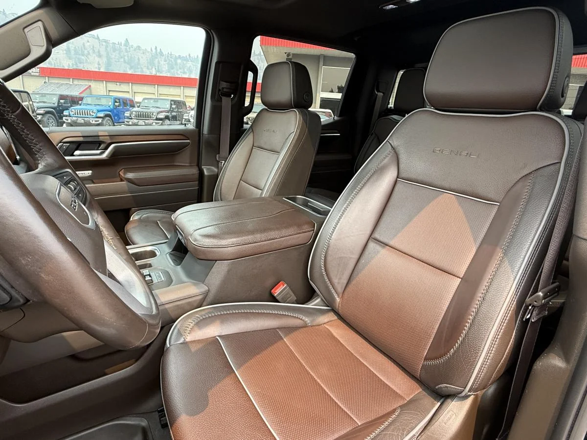 Used 2025 Black GMC Denali image 14