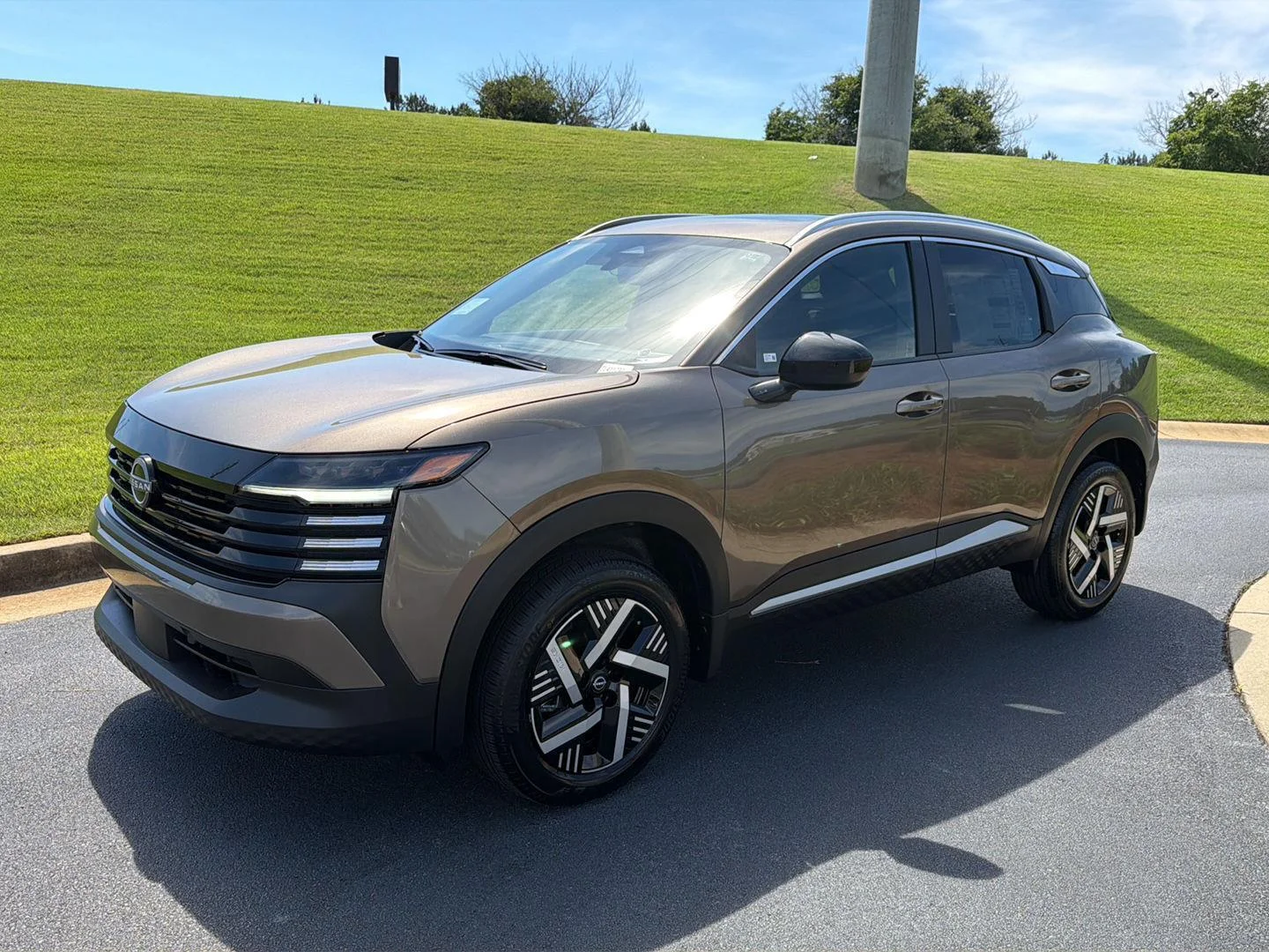 New 2026 Canyon Bronze Metallic Nissan SV image 2