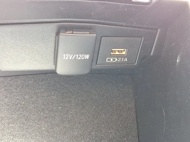 Used 2021  Toyota LE image 24