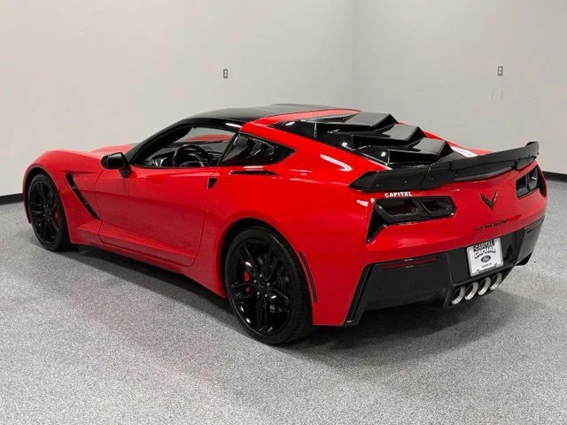 Used 2016 Red Chevrolet Stingray Z51 image 10