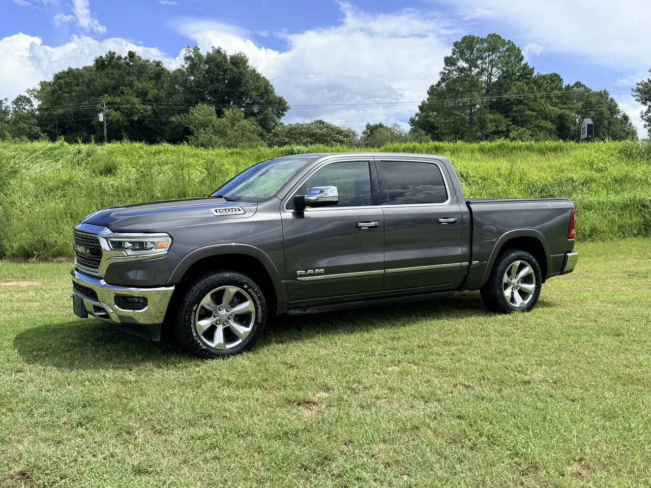 Used 2019 Silver RAM Limited 4x4 4dr Crew Cab 5.6 ft. SB Pickup image 1
