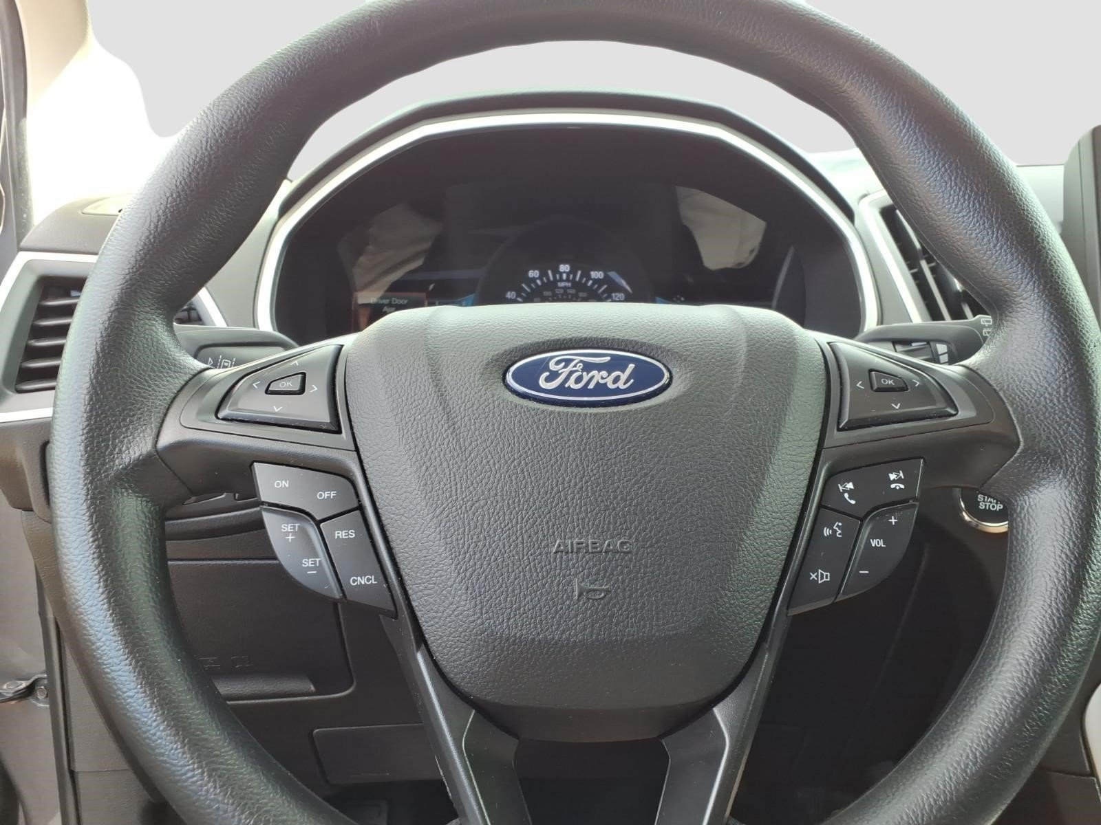 2021 Ford Edge SE - Photo 20