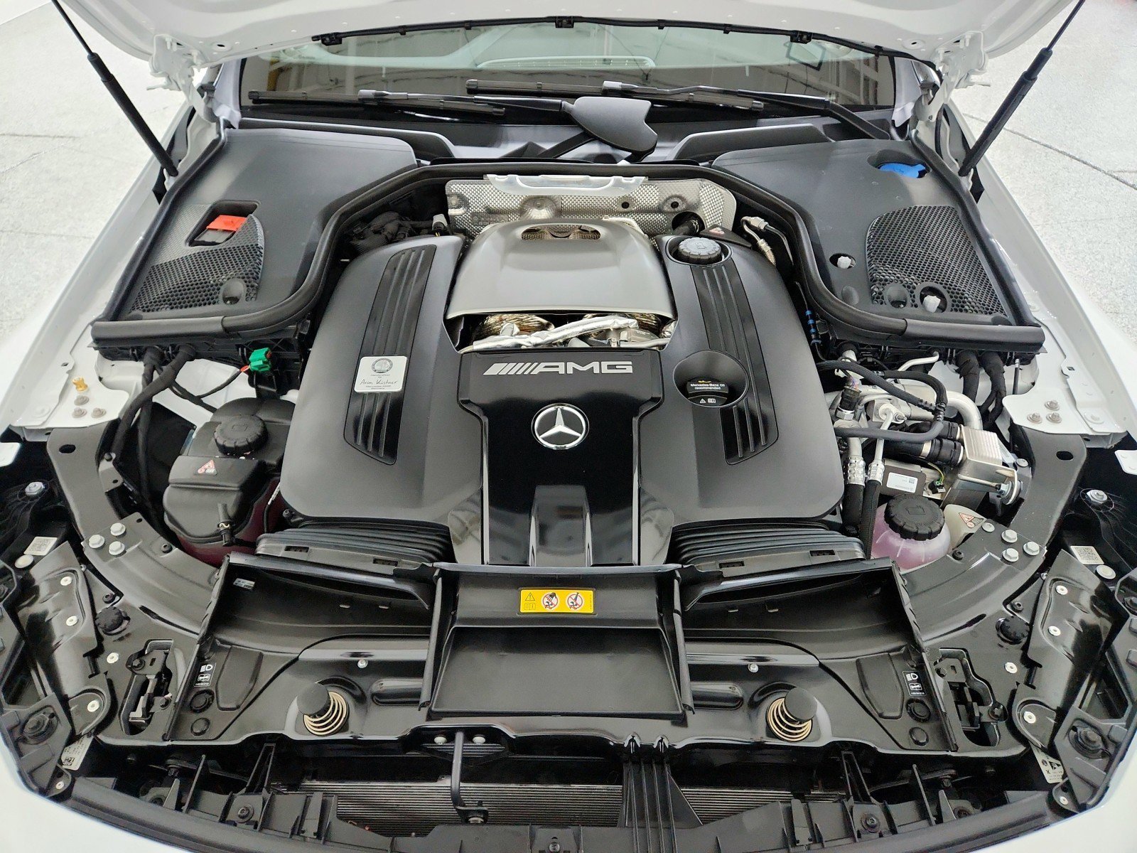New 2026 MANUFAKTUR Moonlight White Metallic Mercedes-Benz AMG® GT 63 S E Performance 4-Door Coupe image 49