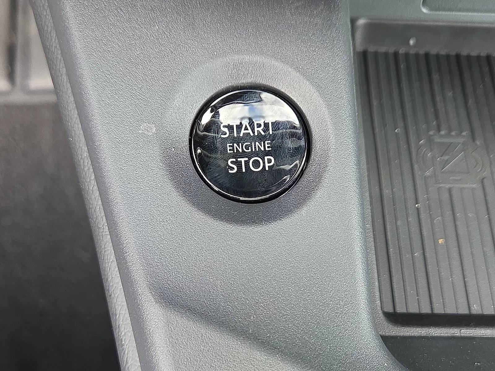 New 2027 YCE 2toneembbl Nissan SR image 17