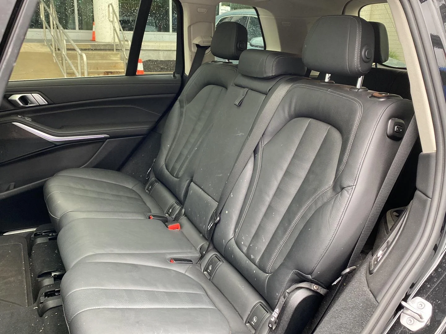 Used 2022 Black Sapphire Metallic BMW xDrive40i image 7