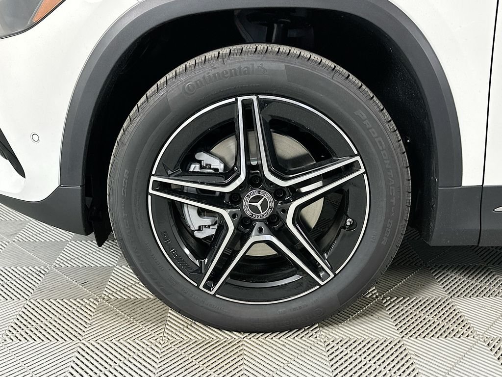 New 2026 Polar White Mercedes-Benz GLA 250 image 31