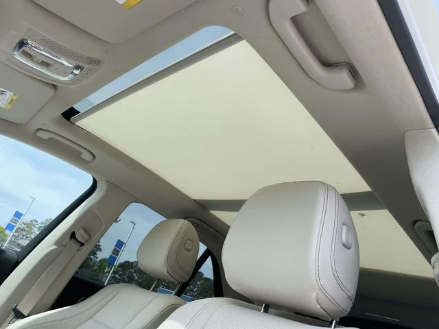 Used 2024 White Mercedes-Benz GLE 450 image 19