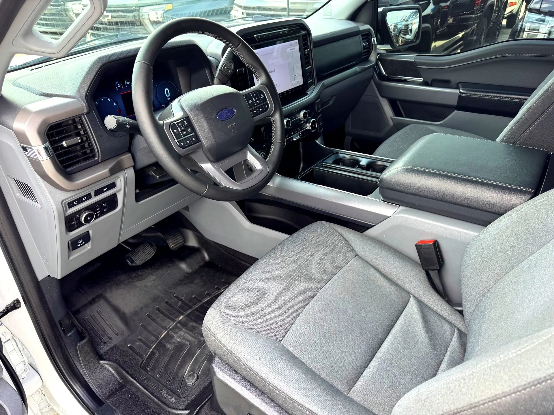 Used 2024  Ford XLT image 10