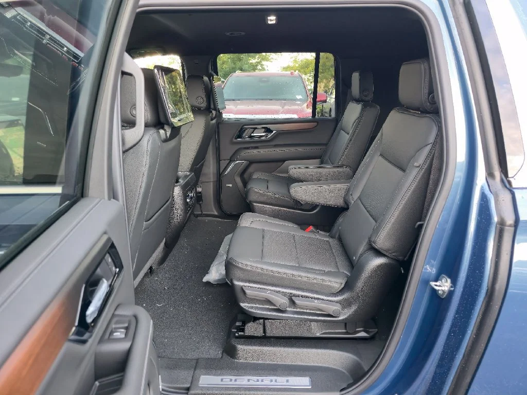 2026 GMC Yukon XL Denali - Photo 23