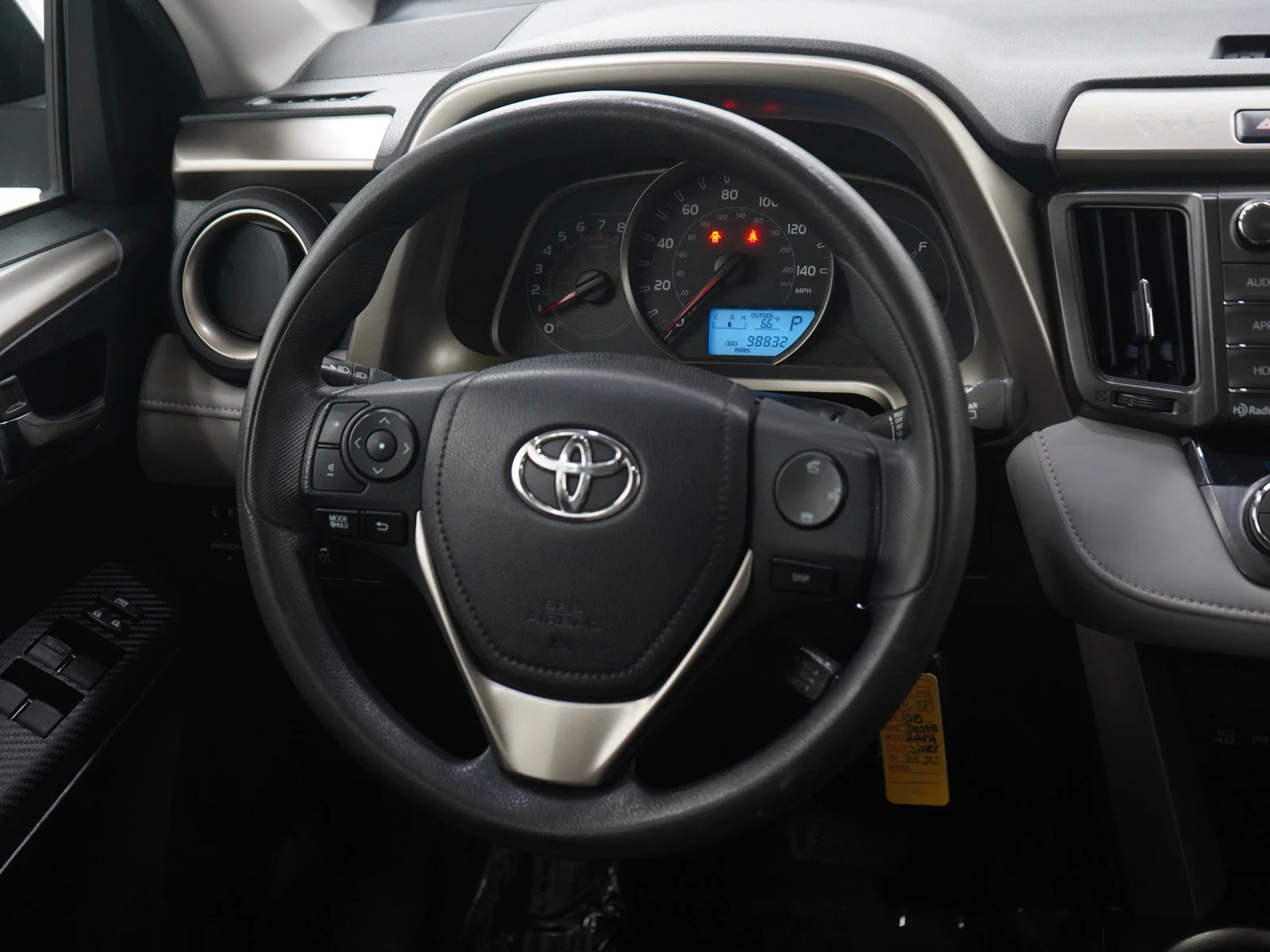 Used 2015  Toyota XLE image 14