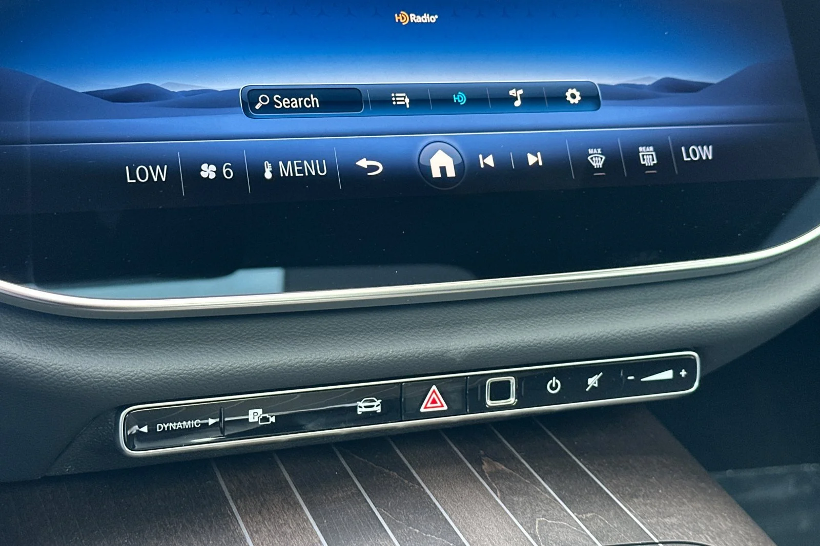 New 2027 Polar White Mercedes-Benz E 350 image 17