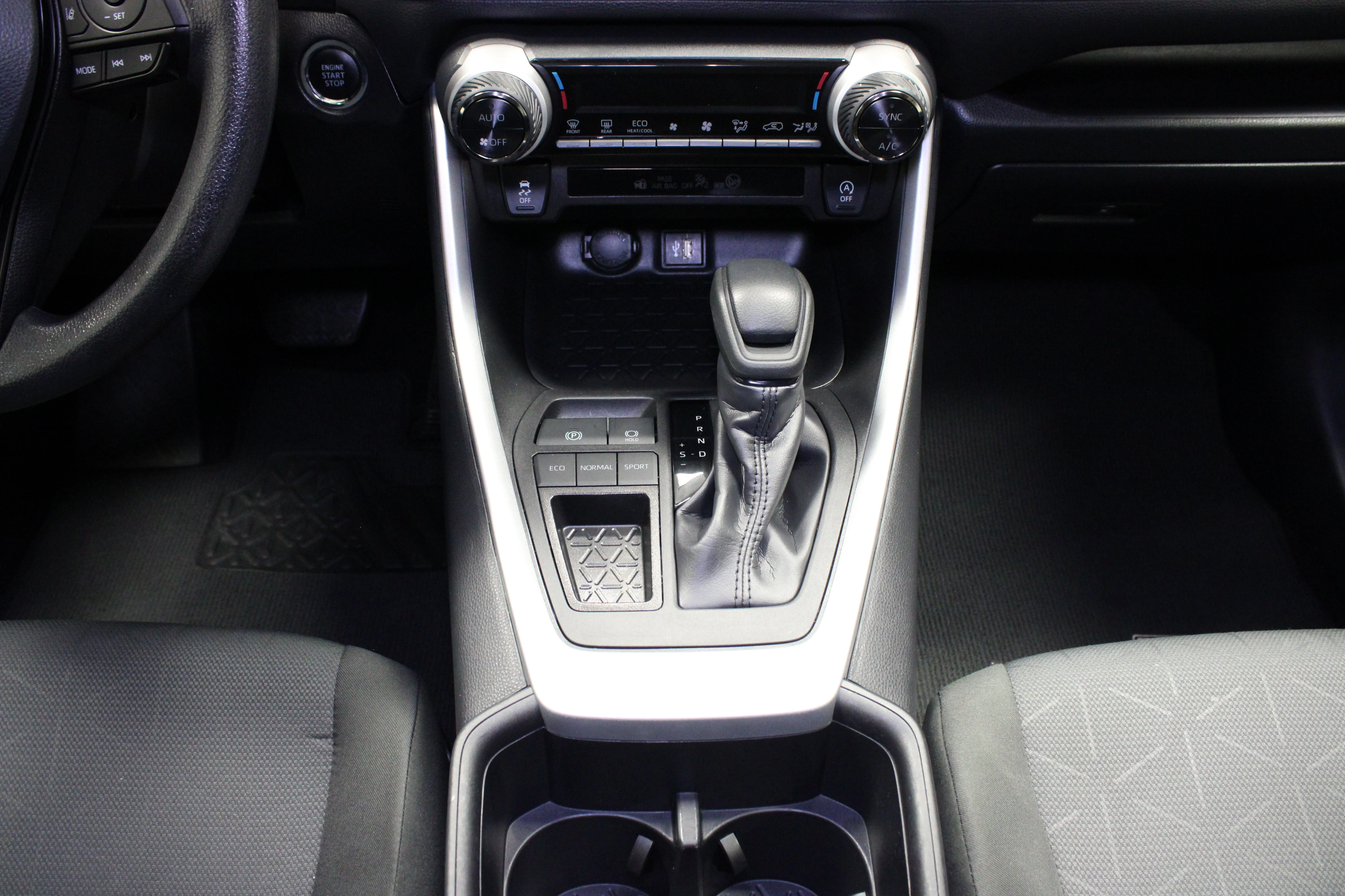 Used 2025 Silver Sky Metallic Toyota XLE image 20