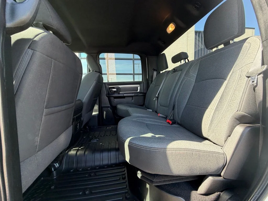 Used 2021 White Ram Warlock image 22