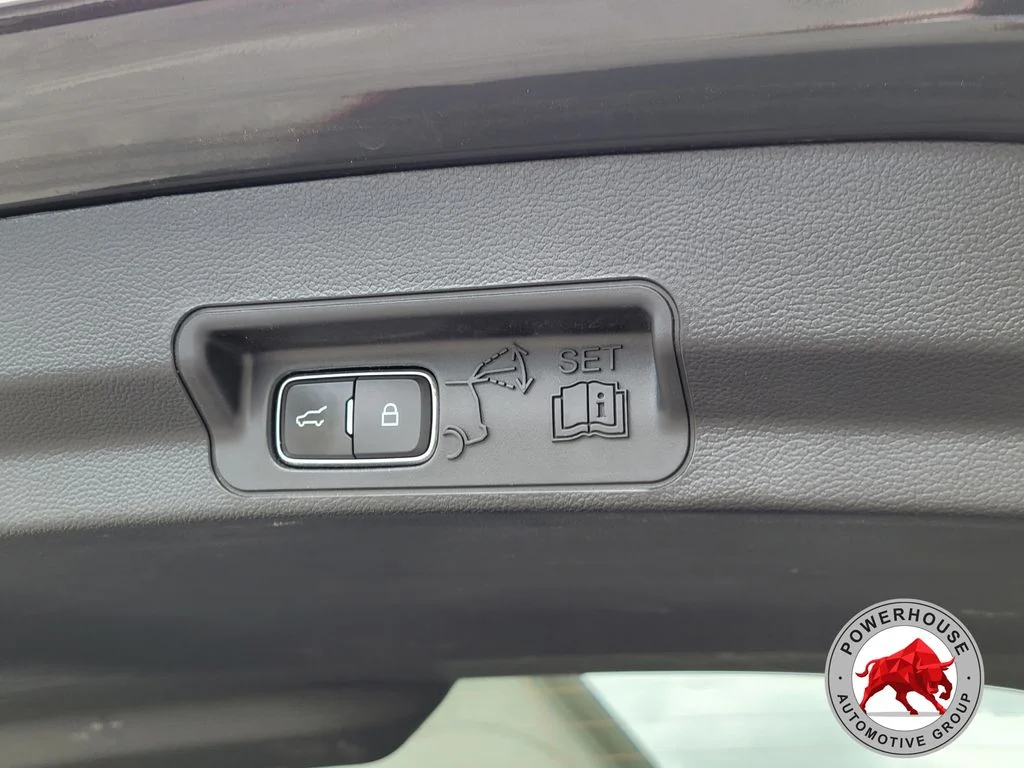 Used 2023 Green Ford XLT image 14