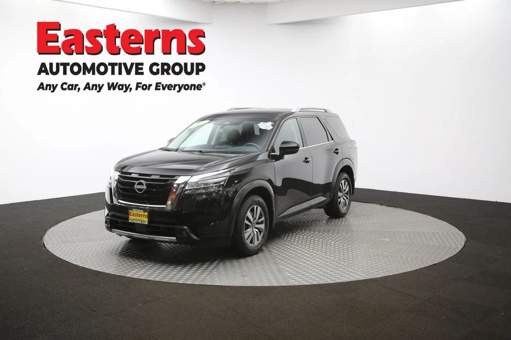 Used 2022 Black Nissan SL image 57