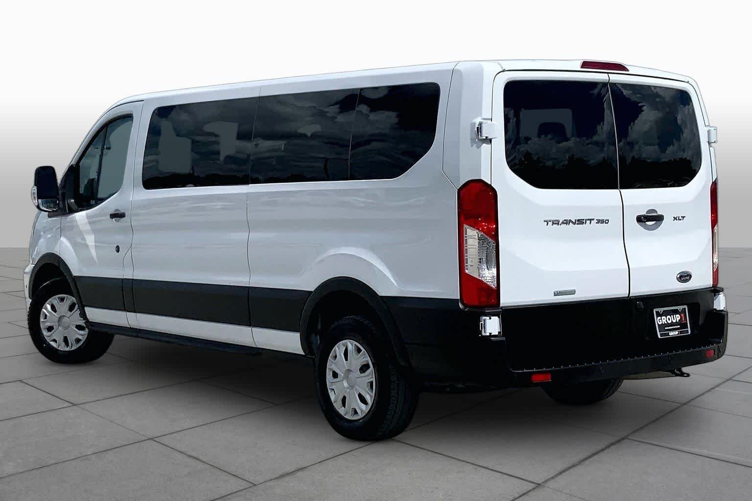 Used 2025 Oxford White Ford XLT image 12