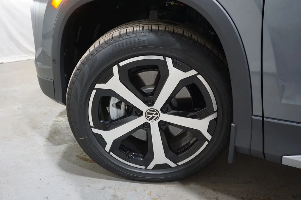 New 2026 Gray Volkswagen 2.0T SE image 29