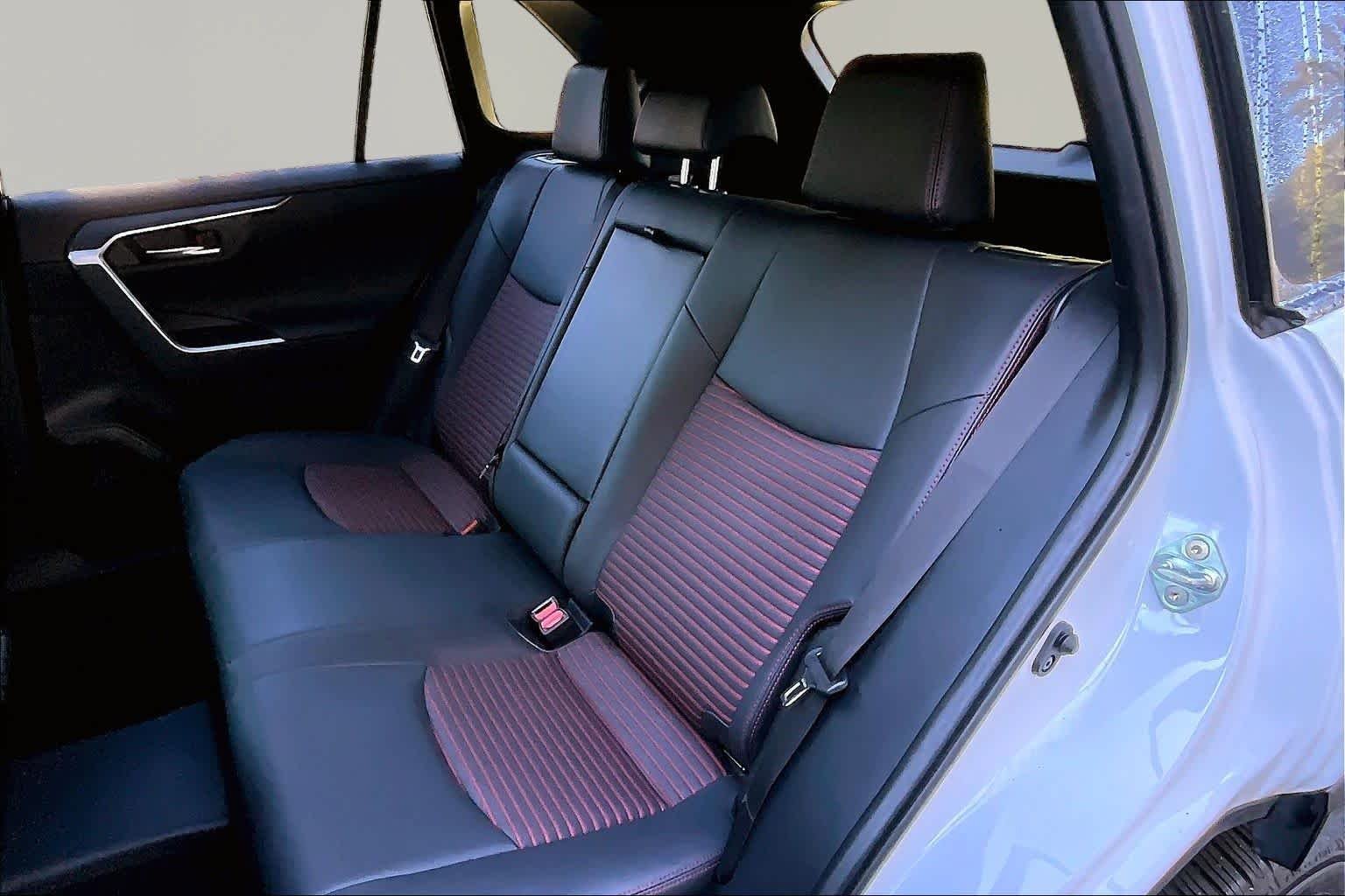 Used 2025 Wind Chill Pearl/Midnight Black Metallic Toyota XSE image 21