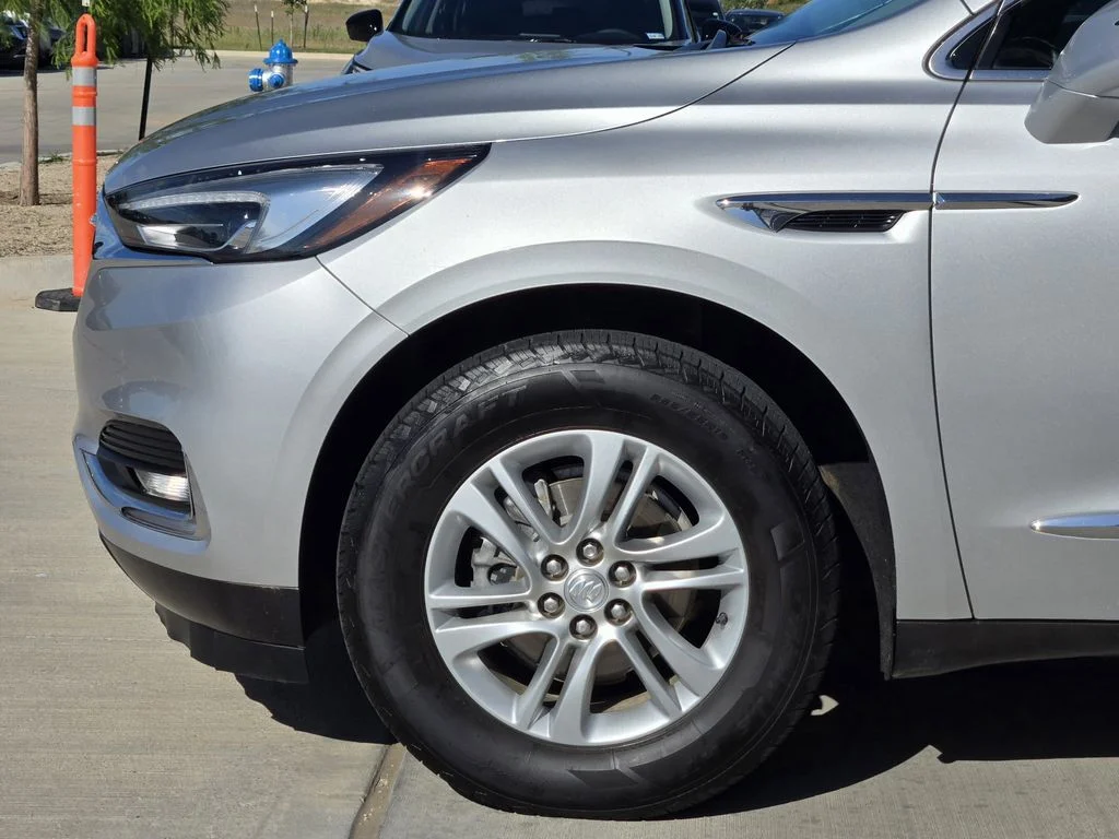 Used 2021 Silver Buick Essence image 7