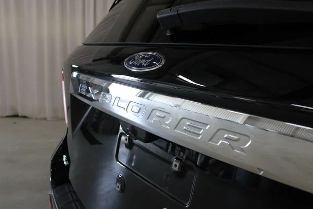 Used 2020 Black Ford XLT image 34