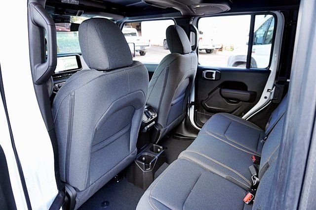 New 2026 Bright White Clear-Coat Exterior Paint Jeep Sport S image 21