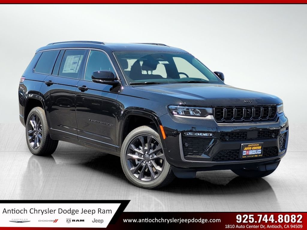 New 2026 Diamond Black Crystal Pearl-Coat Exterior Paint Jeep Limited Reserve image 1