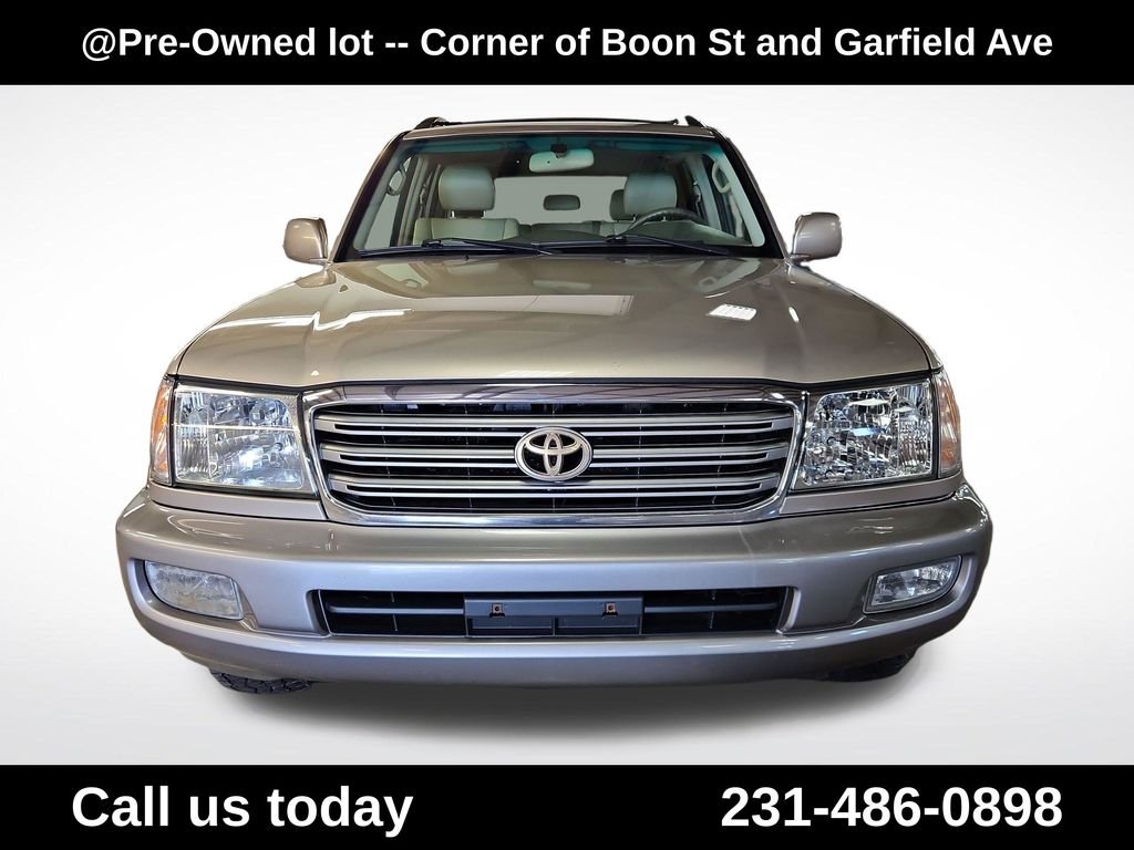 Used 2004  Toyota Base image 8