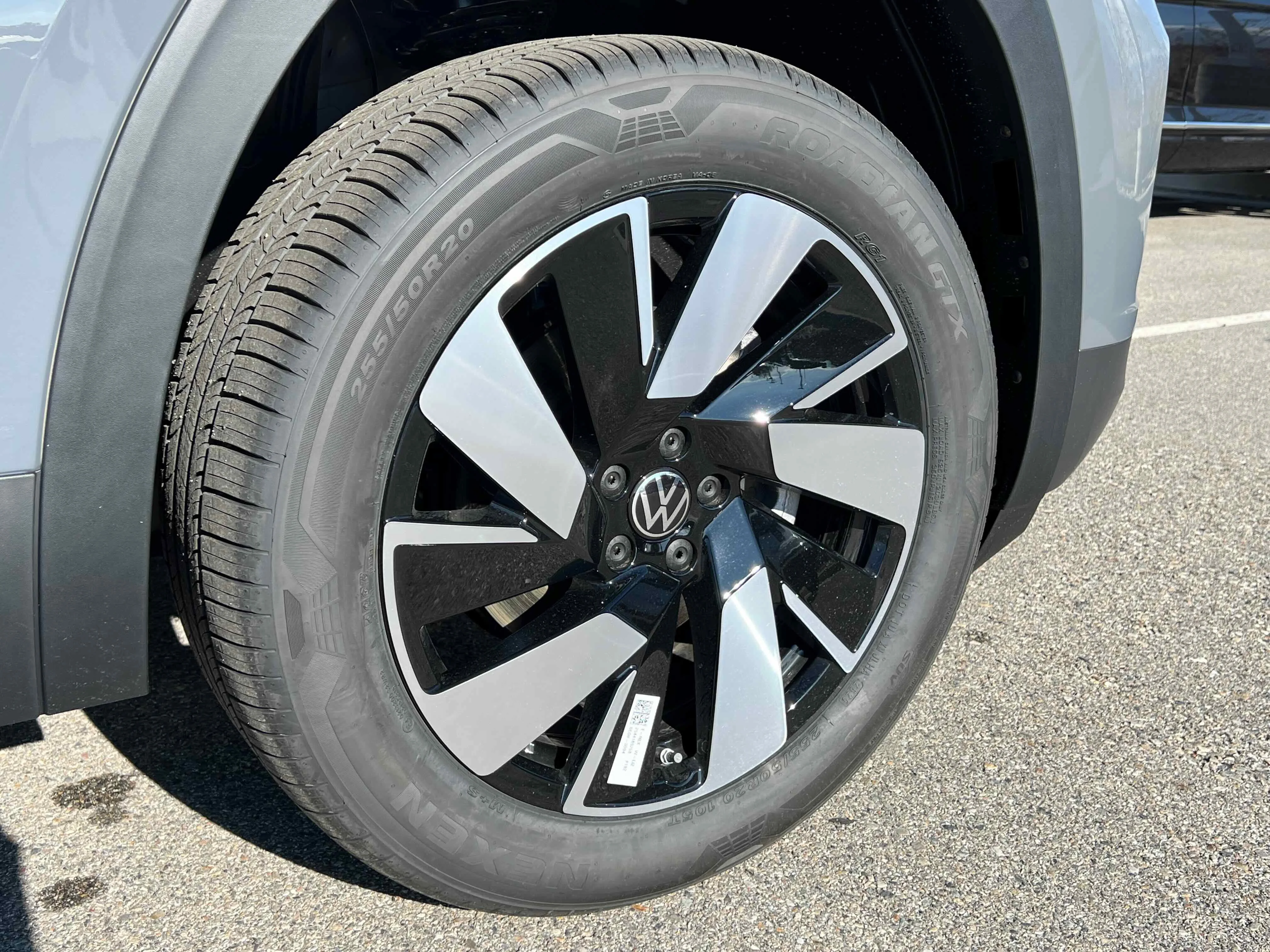 New 2026 Gray Volkswagen 2.0T SE w/Technology image 10