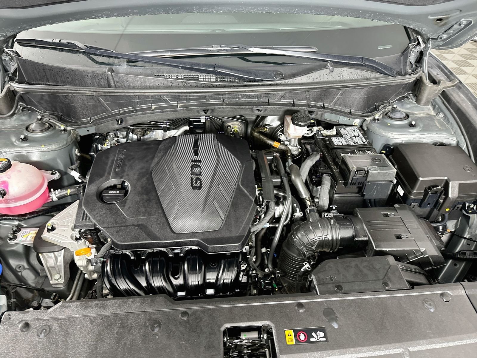 Used 2023 Amazon Gray Hyundai Limited image 33
