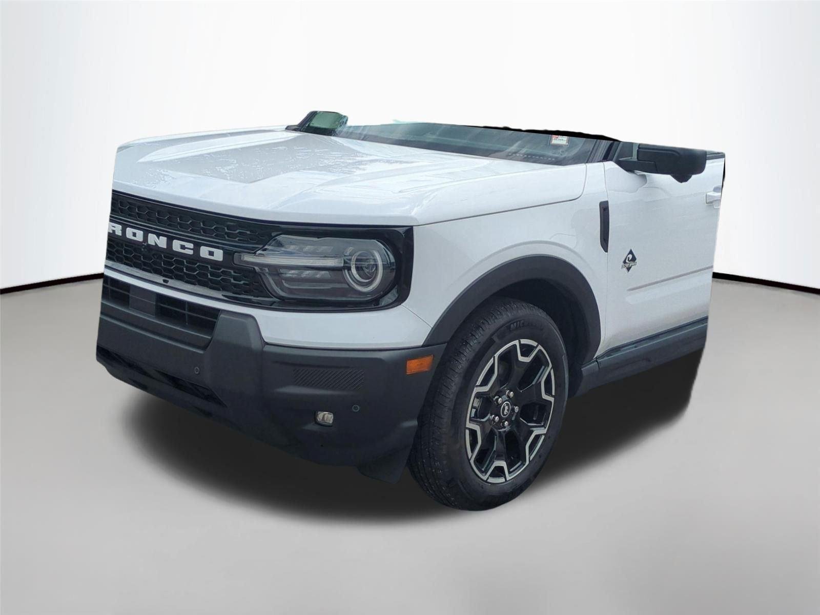 Used 2025 Oxford White Clearcoat Ford Outer Banks image 9