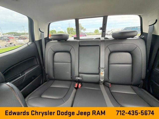 Used 2022 White GMC AT4 w/Leather image 23