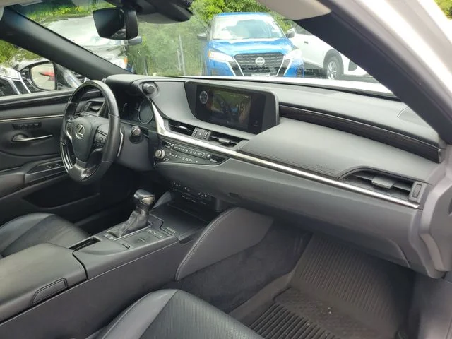2021 Lexus ES Hybrid 300h - Photo 21