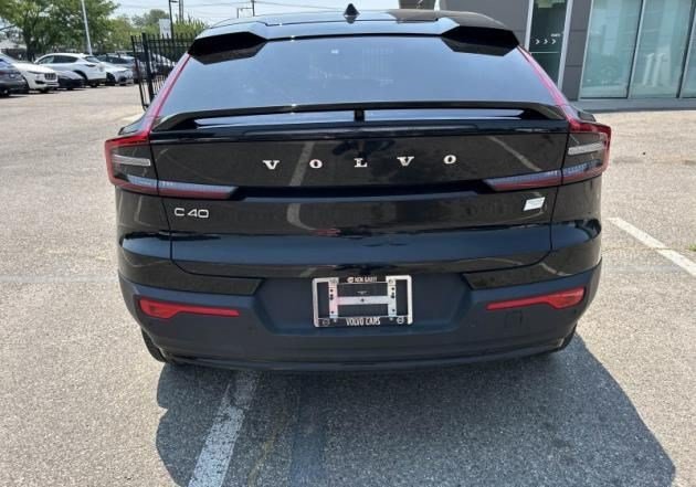 Used 2023 Black / Stone Volvo Ultimate image 6