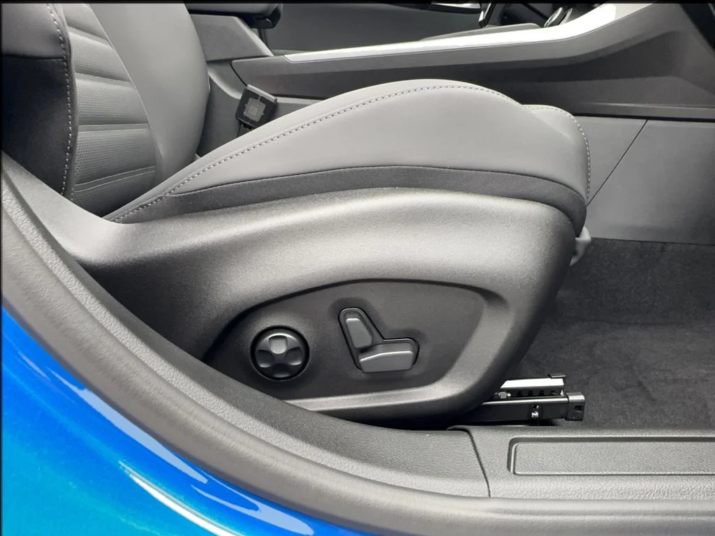 New 2026 Blue Alfa Romeo Base image 26