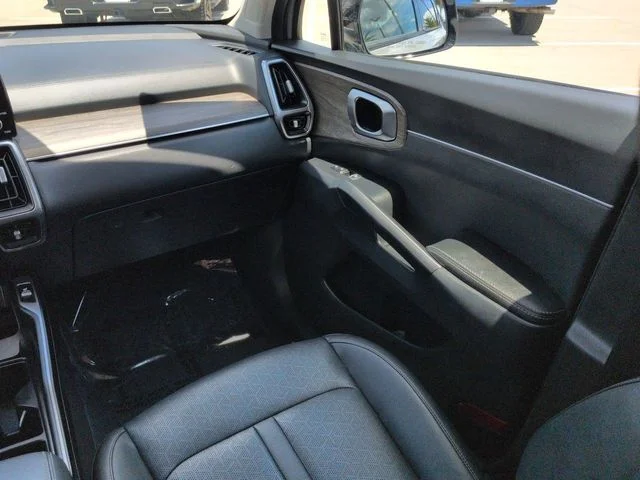 Certified Used 2022 Wolf Gray Kia EX image 17
