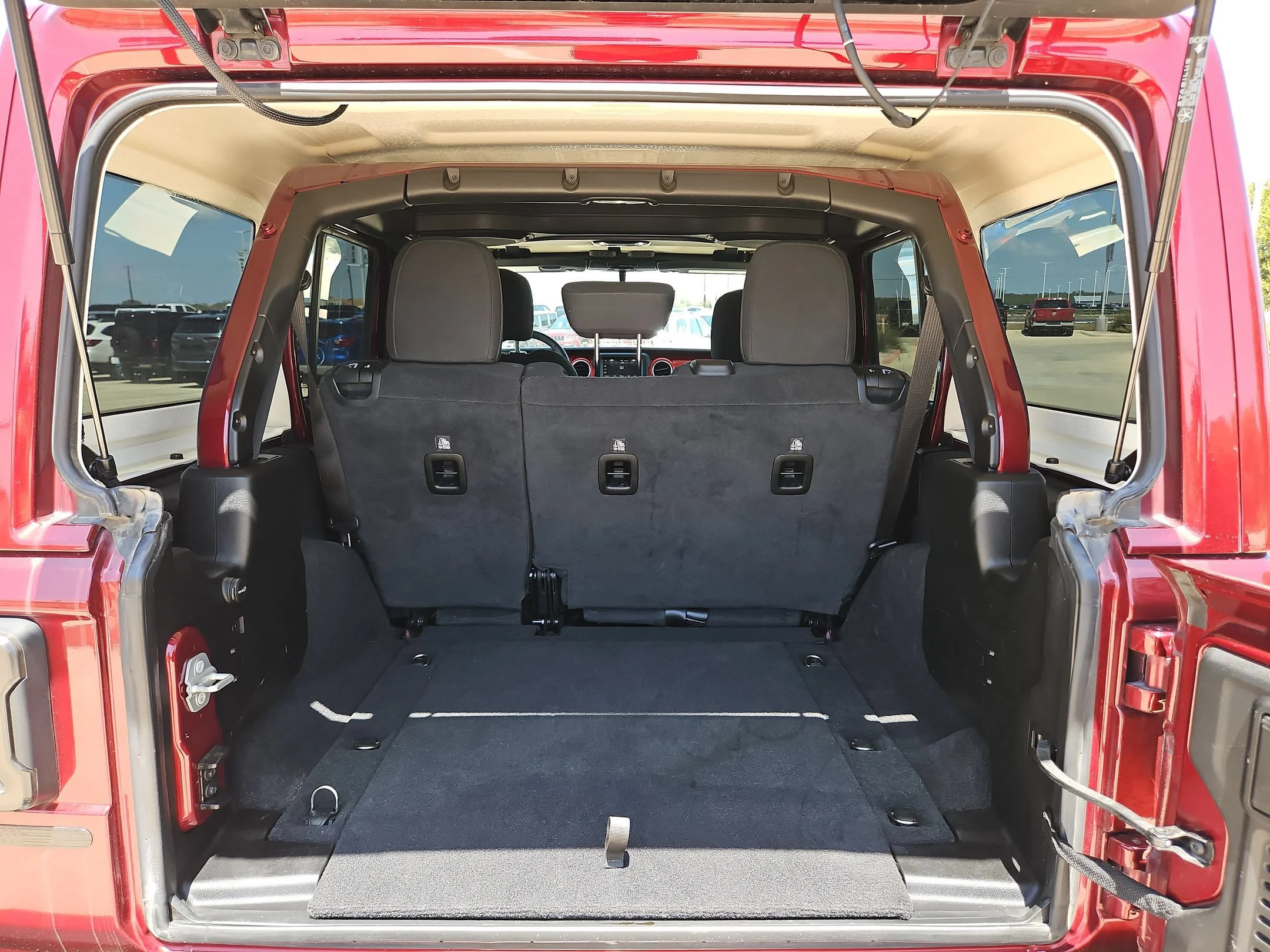 Used 2021 Red Jeep Unlimited Rubicon image 24