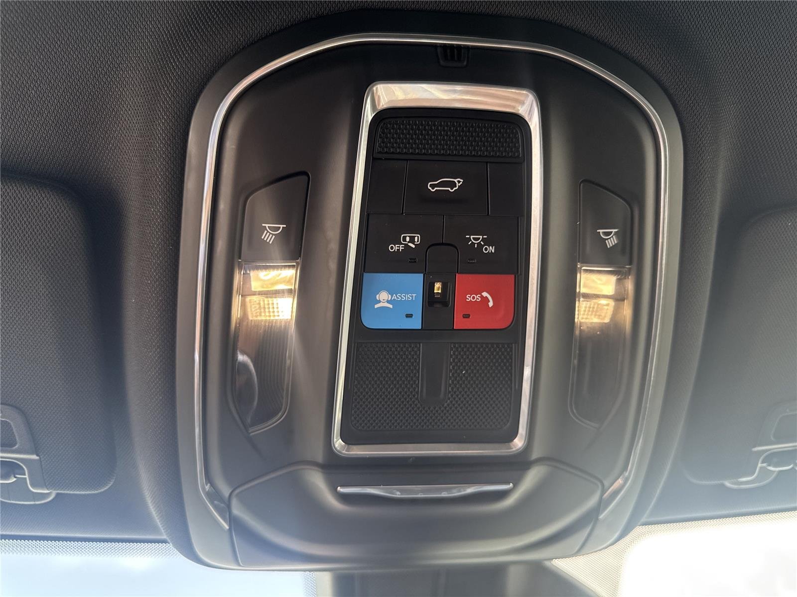 Used 2023 Bright White Clearcoat Jeep Altitude image 29