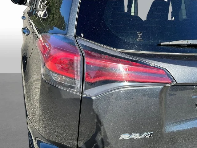 Used 2018 Gray Toyota Limited image 25