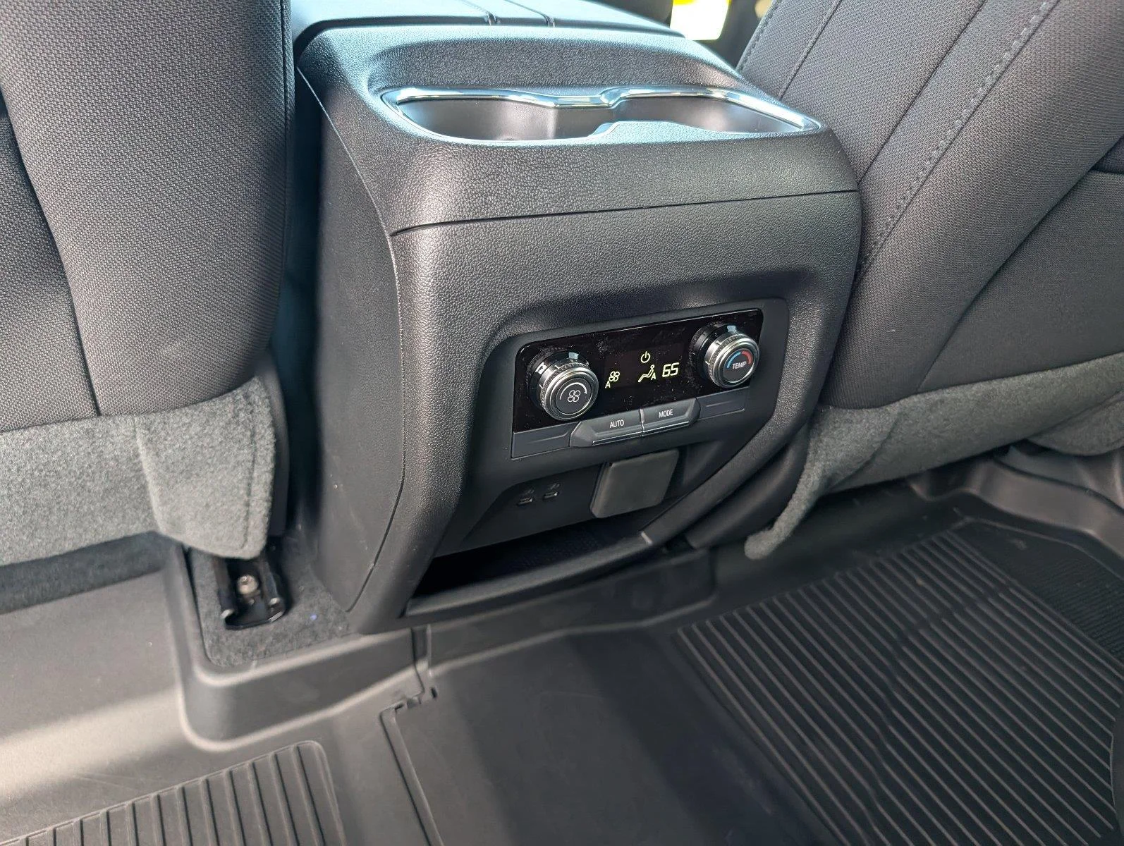 New 2026 Crystal Metallic GMC Elevation image 29