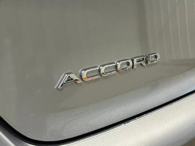 New 2026 Solar Silver Metallic Honda SE image 6