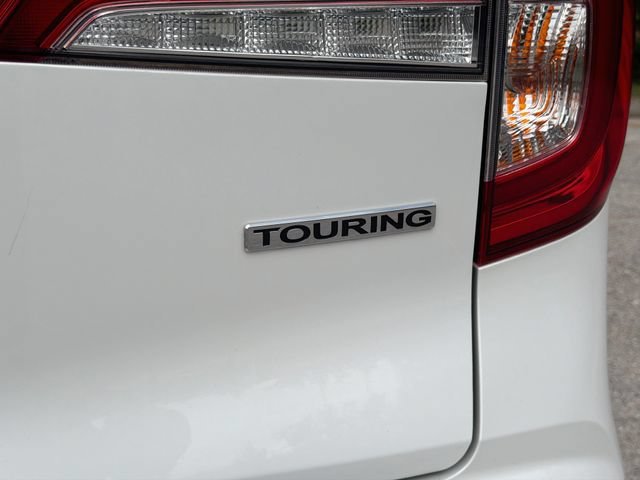 Used 2021 White Honda Touring 7-Passenger image 11