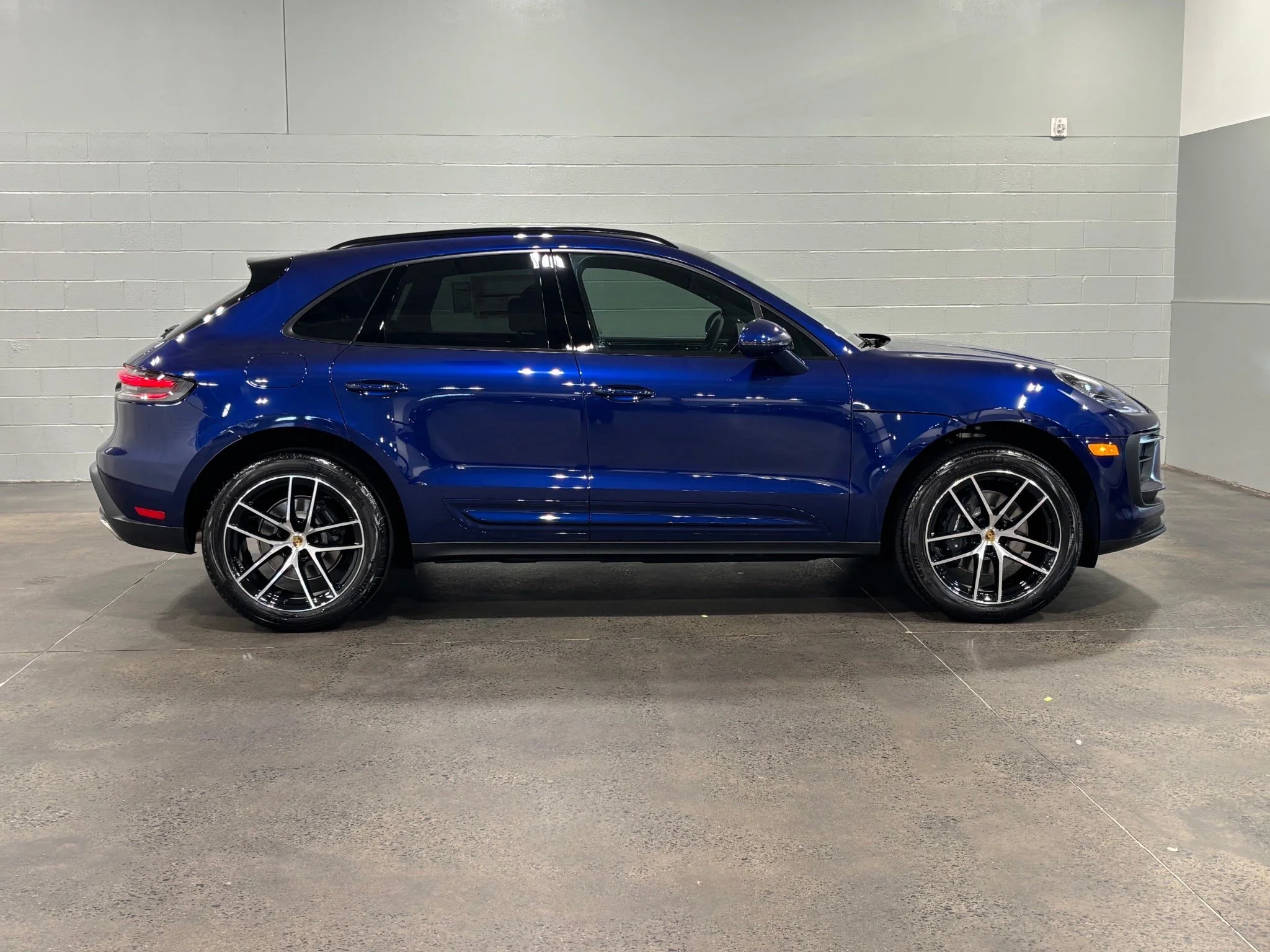 New 2026 Gentian Blue Metallic Porsche  image 8