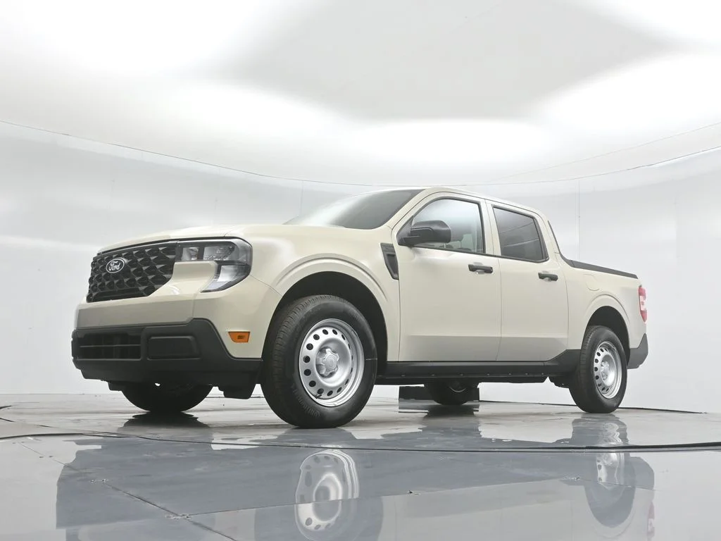 New 2025 Desert Sand Ford XL image 39