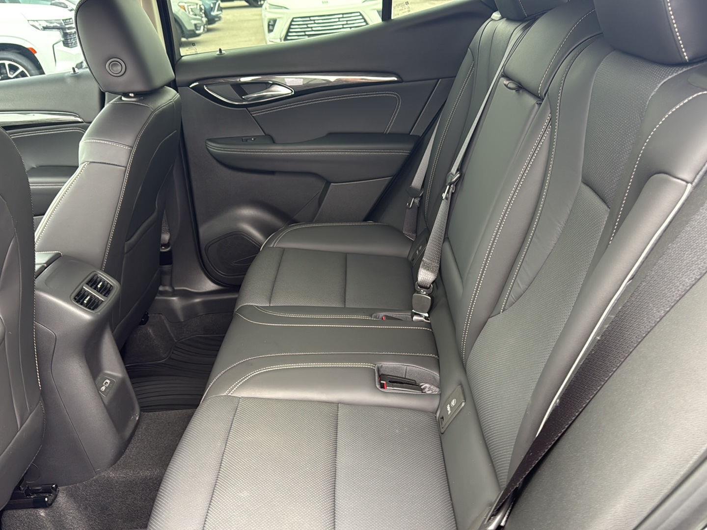 2023 Buick Envision Essence - Photo 13